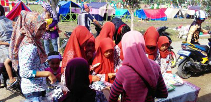 Latih Kepekaan Sosial, IPPNU Gelar Bazar