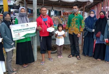 PELAJAR NU REMBANG BAGI MAKANAN